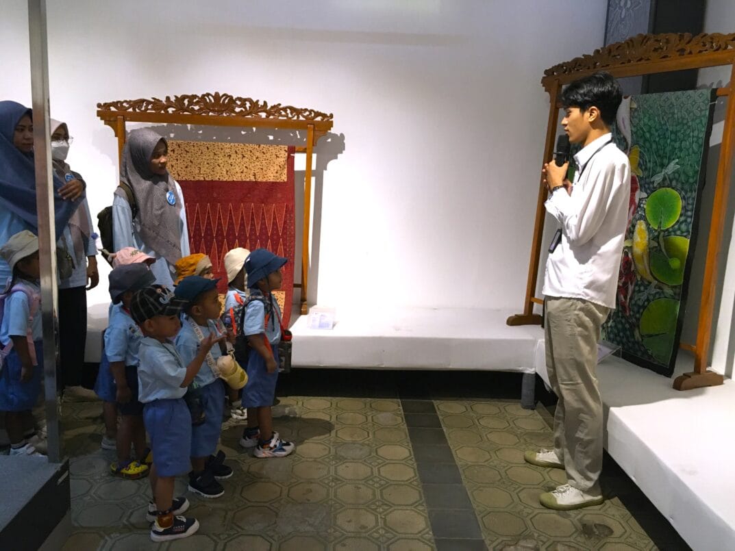 "Kiddos School keliling museum batik"
